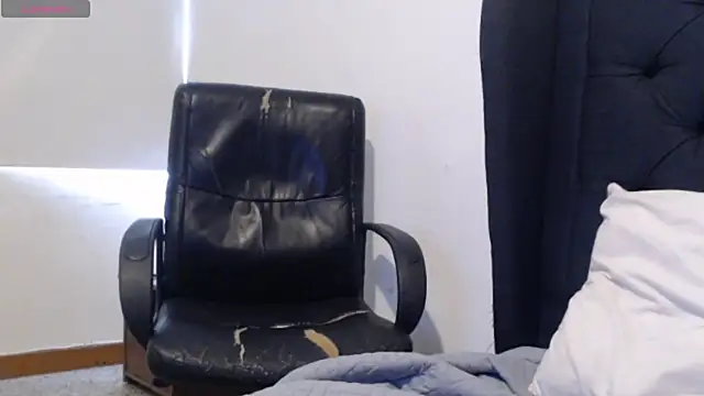 EmaGw online show from November 2025 06:13:01 PM