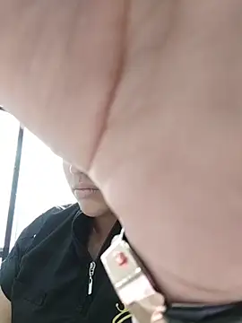 EmaGw online show from December 2025 08:33:01 PM