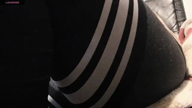 EmaGw online show from September 2025 10:32:02 PM