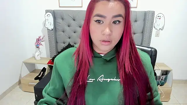 EmaGw online show from January 2026 09:31:01 PM