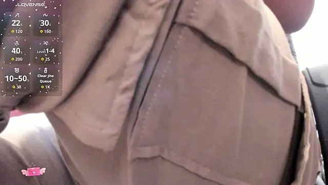 EmaGw online show from October 2025 07:48:02 PM