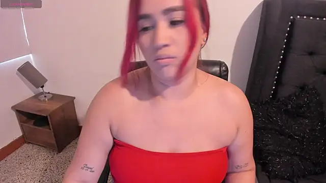 EmaGw online show from November 2025 06:19:01 PM