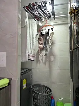 dakota le online show from April 2026 03:29:02 PM