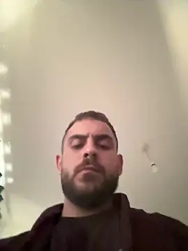 Snapshot of Antreas22 chatting on March 2026 04:53:02 AM Antreas22 online show from March 2026 04:53:02 AM