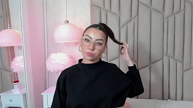 Snapshot of AudreyElla chatting on March 2025 04:39:02 AM AudreyElla online show from March 2025 04:39:02 AM