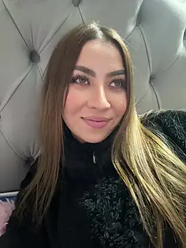 Snapshot of AudreyElla chatting on February 2025 03:20:01 AM AudreyElla online show from February 2025 03:20:01 AM