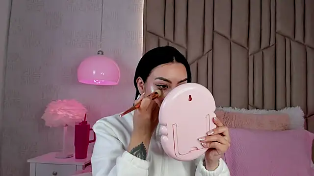 AudreyElla online show from February 2026 11:51:01 PM