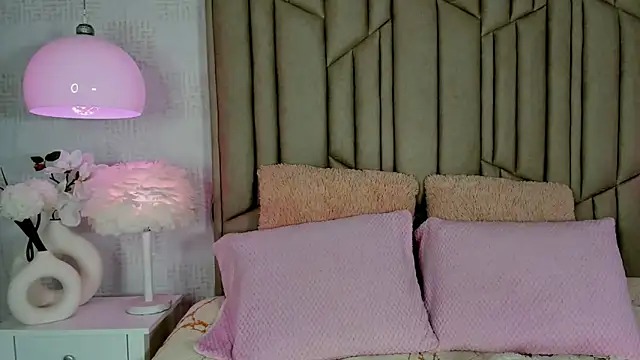 AudreyElla online show from May 2026 10:09:02 PM