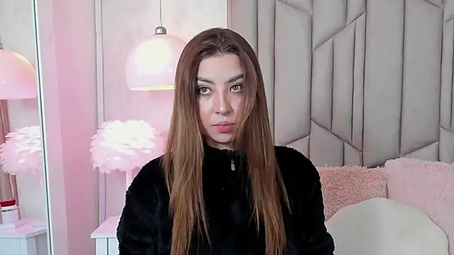 Snapshot of AudreyElla chatting on January 2025 10:38:01 PM AudreyElla online show from January 2025 10:38:01 PM