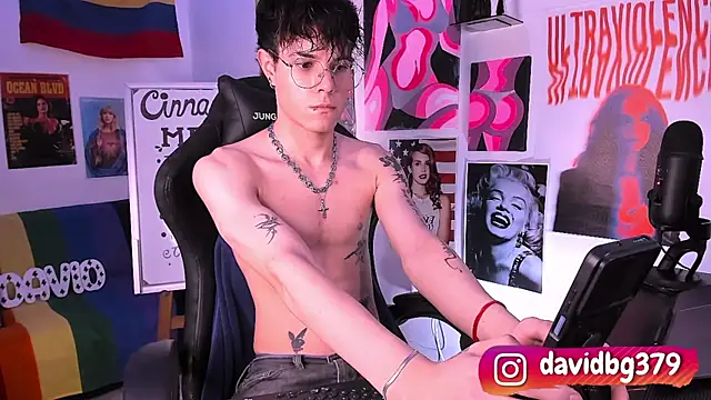 Snapshot of cinnamon_boyxxx chatting on March 2025 07:12:02 AM cinnamon boyxxx online show from March 2025 07:12:02 AM