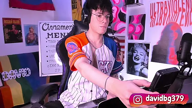 Snapshot of cinnamon_boyxxx chatting on March 2025 01:59:01 AM cinnamon boyxxx online show from March 2025 01:59:01 AM