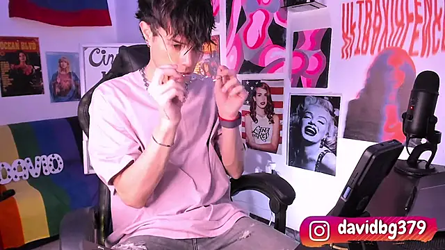 Snapshot of cinnamon_boyxxx chatting on March 2025 05:13:02 AM cinnamon boyxxx online show from March 2025 05:13:02 AM