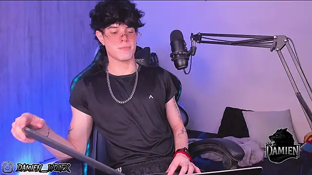 Snapshot of cinnamon_boyxxx chatting on September 2025 02:06:02 AM cinnamon boyxxx online show from September 2025 02:06:02 AM