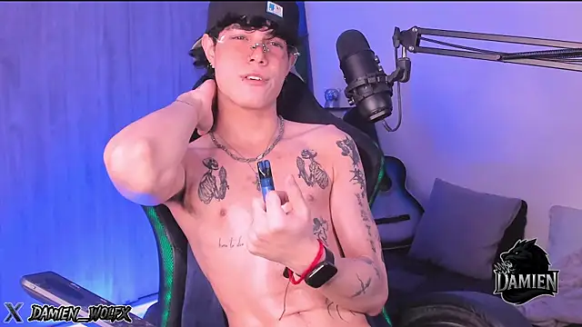 Snapshot of cinnamon_boyxxx chatting on September 2025 02:39:01 AM cinnamon boyxxx online show from September 2025 02:39:01 AM