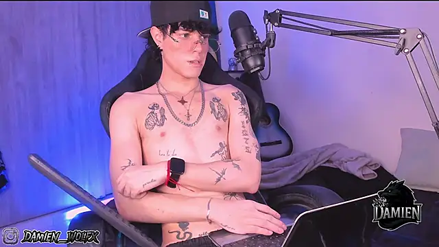 Snapshot of cinnamon_boyxxx chatting on September 2025 02:07:01 AM cinnamon boyxxx online show from September 2025 02:07:01 AM