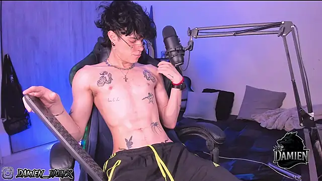 Snapshot of cinnamon_boyxxx chatting on September 2025 01:30:01 AM cinnamon boyxxx online show from September 2025 01:30:01 AM