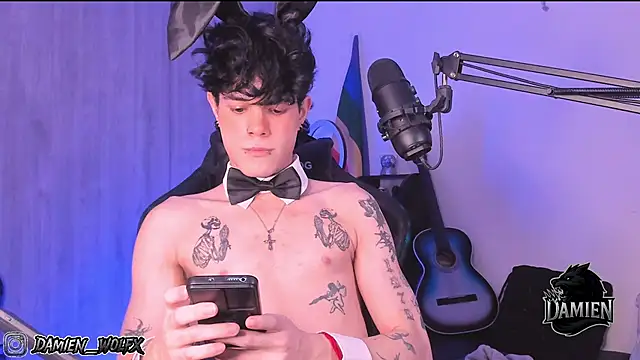 Snapshot of cinnamon_boyxxx chatting on September 2025 02:39:01 AM cinnamon boyxxx online show from September 2025 02:39:01 AM