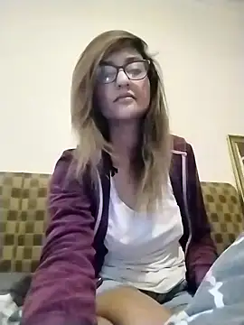 Snapshot of karmicQueen669 chatting on April 2026 03:50:02 PM karmicQueen669 online show from April 2026 03:50:02 PM