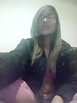 Snapshot of karmicQueen669 chatting on May 2026 05:32:01 PM karmicQueen669 online show from May 2026 05:32:01 PM