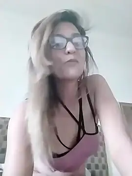 Snapshot of karmicQueen669 chatting on April 2026 04:47:02 AM karmicQueen669 online show from April 2026 04:47:02 AM