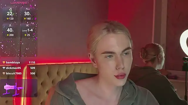 DanielPaige  online show from February 2025 07:33:02 PM