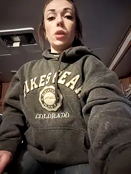 Genevieve143 online show from March 2026 12:13:01 AM