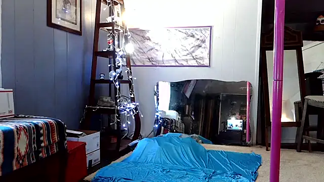 Genevieve143 online show from November 2025 10:34:02 PM