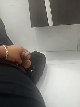 Frutales1402 online show from March 2026 02:52:02 AM