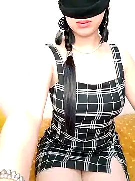 Snapshot of Jumanaa chatting on January 2025 11:19:01 PM Jumanaa online show from January 2025 11:19:01 PM