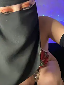 Snapshot of Jumanaa chatting on February 2026 07:33:01 PM Jumanaa online show from February 2026 07:33:01 PM