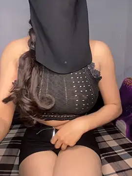 Snapshot of Jumanaa chatting on October 2025 09:22:01 PM Jumanaa online show from October 2025 09:22:01 PM