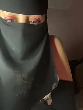 Snapshot of Jumanaa chatting on February 2026 08:09:01 PM Jumanaa online show from February 2026 08:09:01 PM