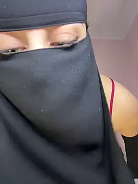 Snapshot of Jumanaa chatting on December 2025 08:00:01 PM Jumanaa online show from December 2025 08:00:01 PM