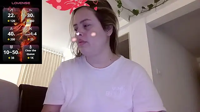 Snapshot of saramartinez1000 chatting on September 2025 03:34:02 PM saramartinez1000 online show from September 2025 03:34:02 PM