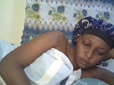 Midnight Clique  online show from November 2025 09:31:01 PM