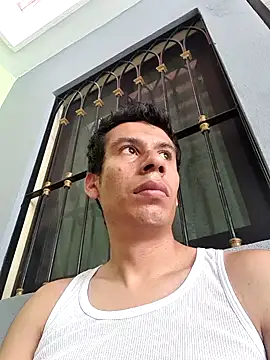 josehot151515 online show from October 2025 05:56:02 PM