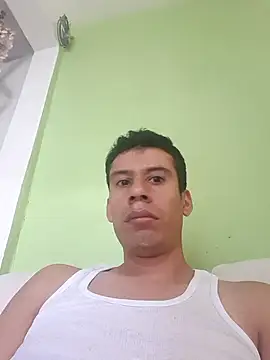 josehot151515 online show from December 2025 05:47:02 PM