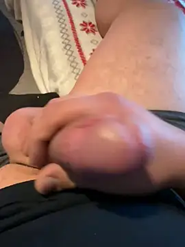 Sebastian24589 online show from December 2025 11:56:01 AM