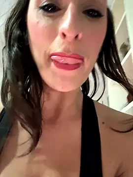 AthenaStar online show from January 2026 11:21:02 PM