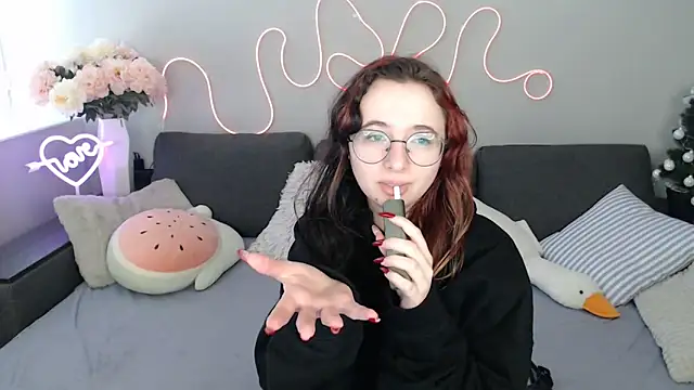 Mini Diva online show from February 2026 09:10:01 AM