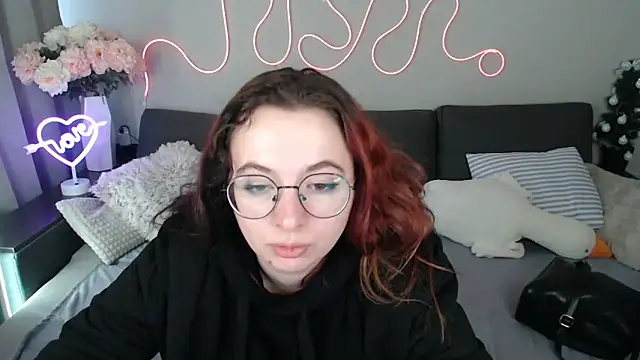 Mini Diva online show from April 2026 08:10:01 AM