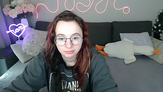 Mini Diva online show from April 2026 08:06:01 AM