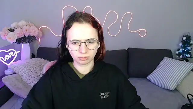 Mini Diva online show from December 2025 09:11:01 AM