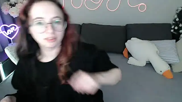 Mini Diva online show from March 2026 09:10:02 AM