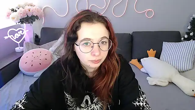 Mini Diva online show from February 2026 09:08:02 AM