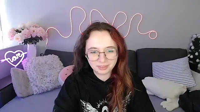 Mini Diva online show from March 2026 09:25:02 AM