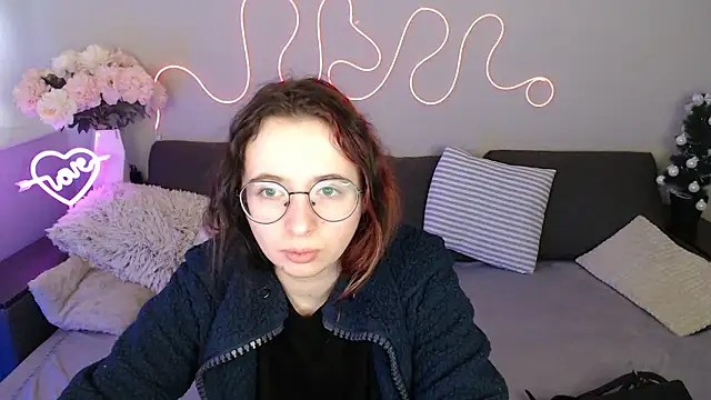 Mini Diva online show from January 2026 09:04:02 AM