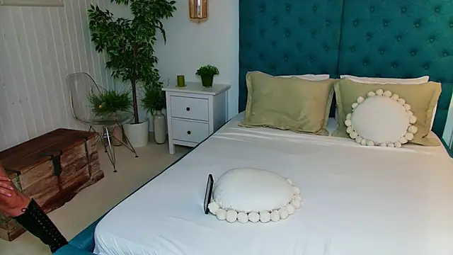 BriannaHart online show from December 2025 07:51:02 AM