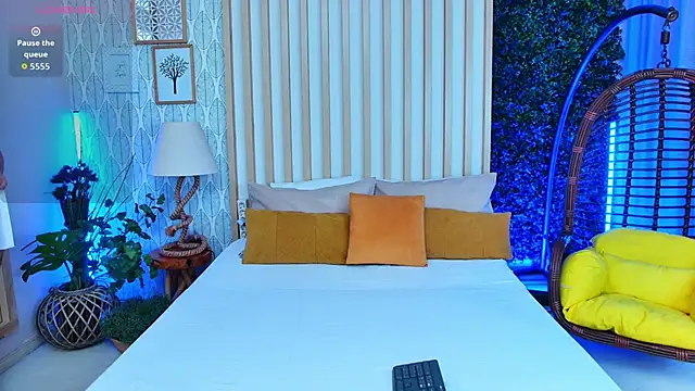 BriannaHart online show from December 2025 07:29:01 AM