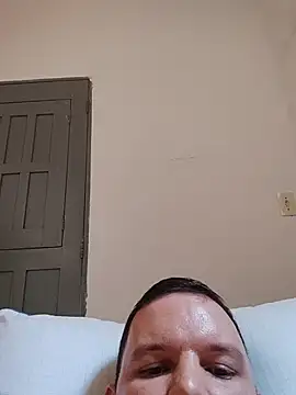 Snapshot of caiomax2 chatting on November 2025 02:33:01 PM caiomax2 online show from November 2025 02:33:01 PM